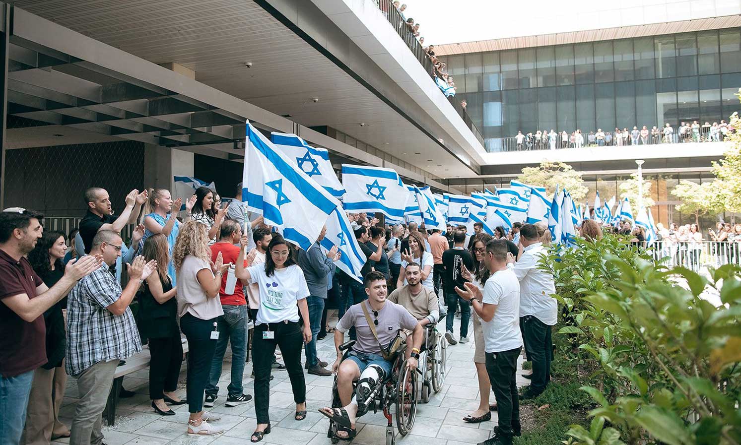 נותנים-תקווה-דיסקונט-11