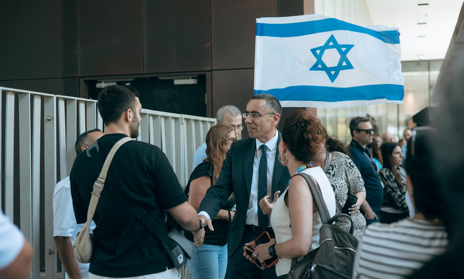 נותנים-תקווה-דיסקונט-4